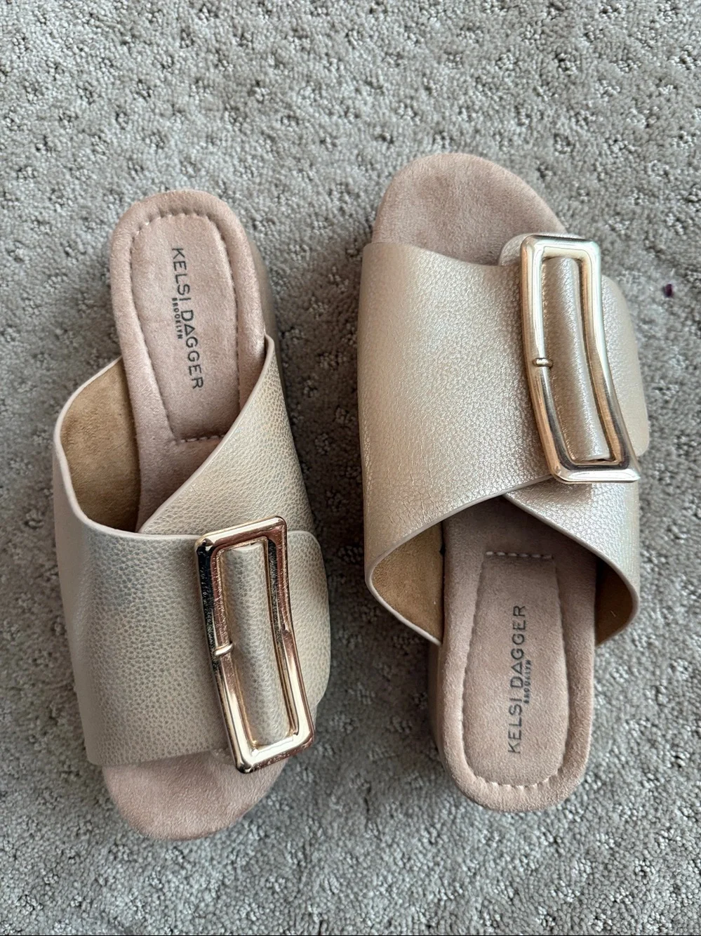 Kelsi Dagger Brooklyn Dover Champagne Gold Buckle Slide Platform Shoes 7.5